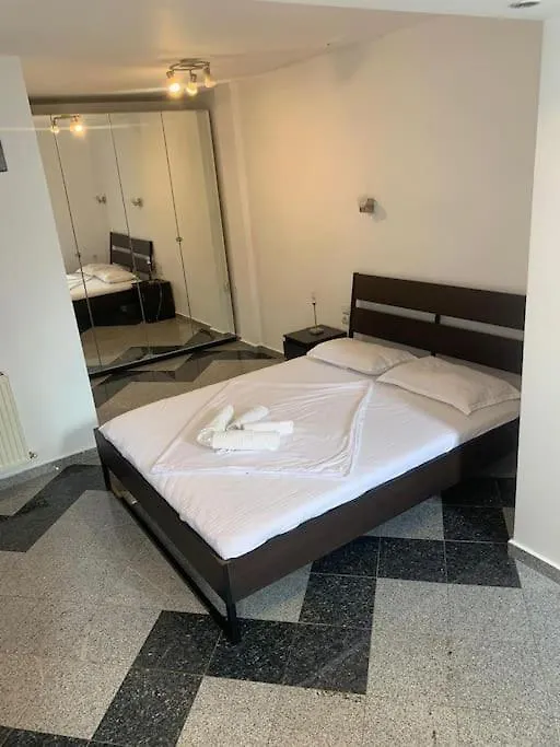 Nice 1 Bdrm Apartment In Center Bucharest